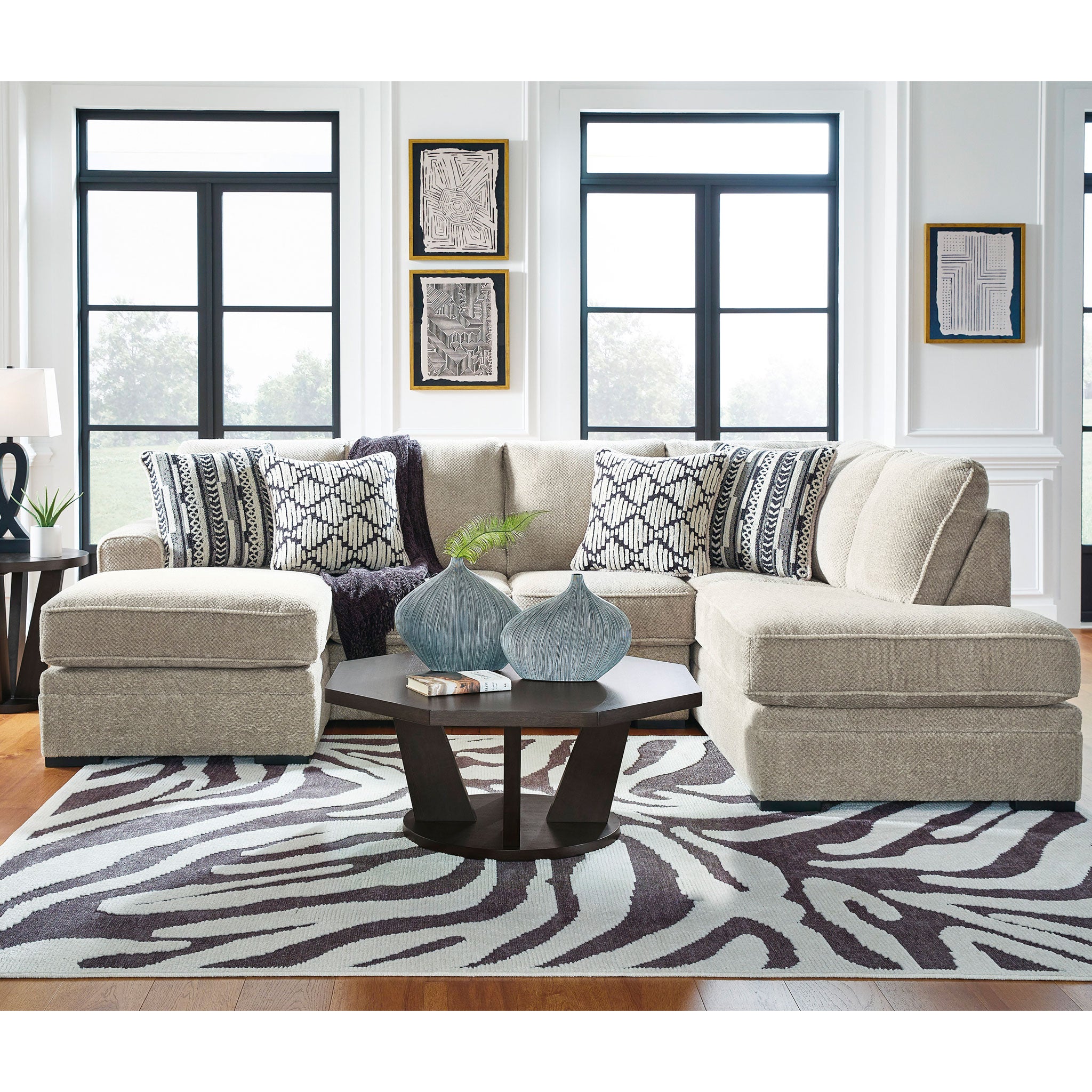 Calnita Sectional