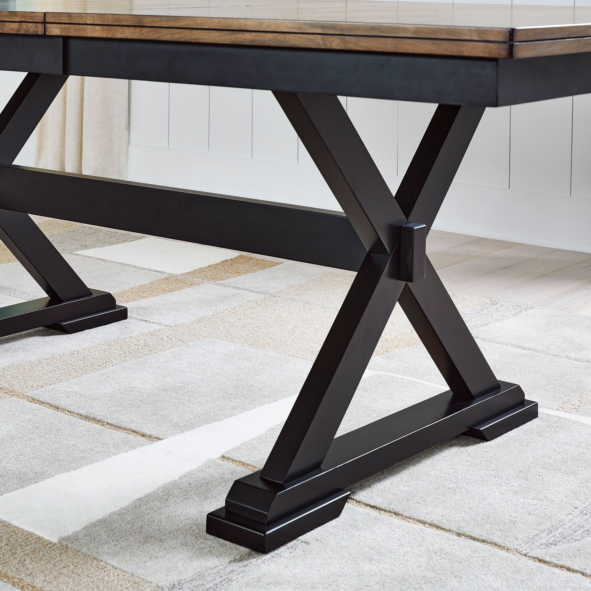 Wildenauer Extendible Dining Room Table