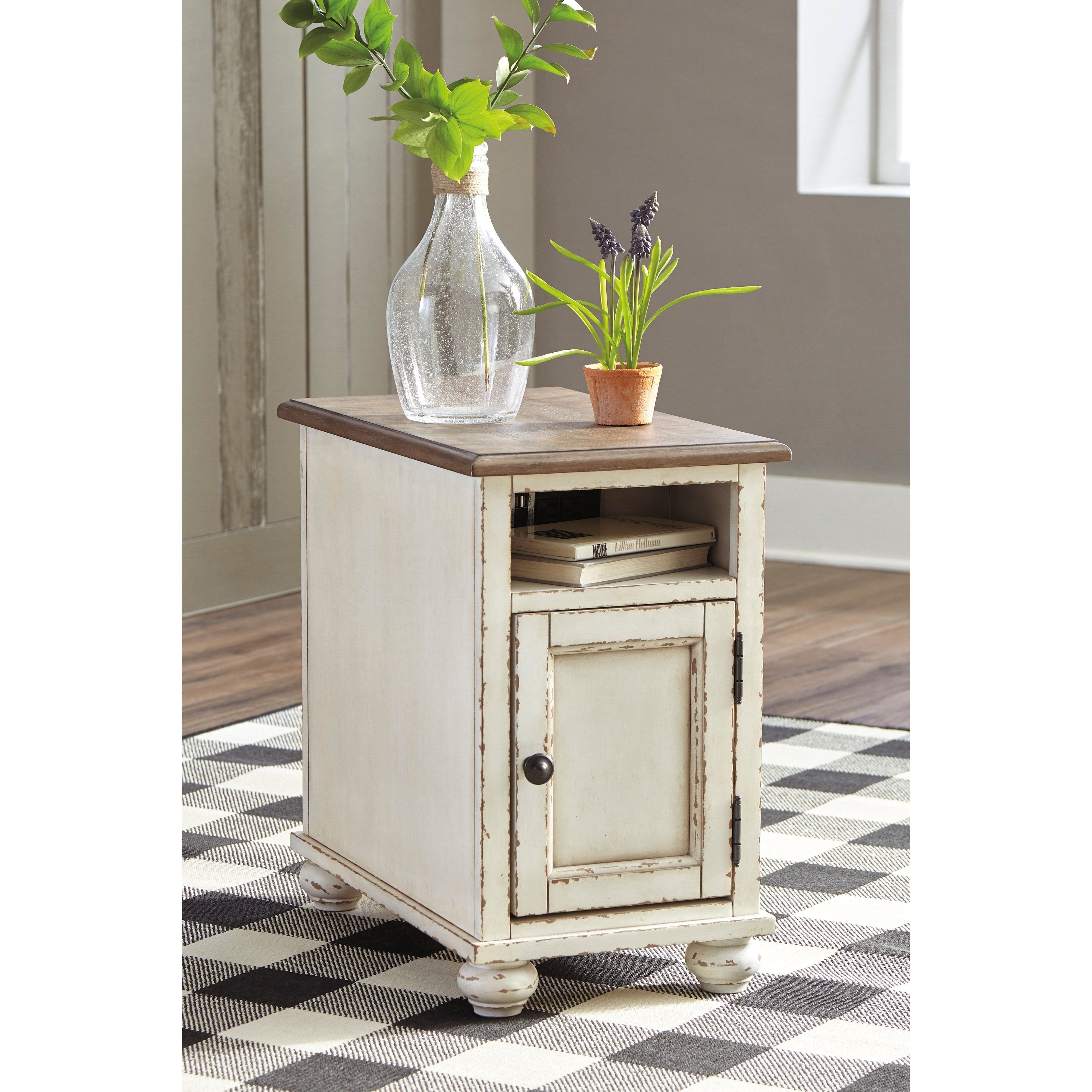 Realyn End Table