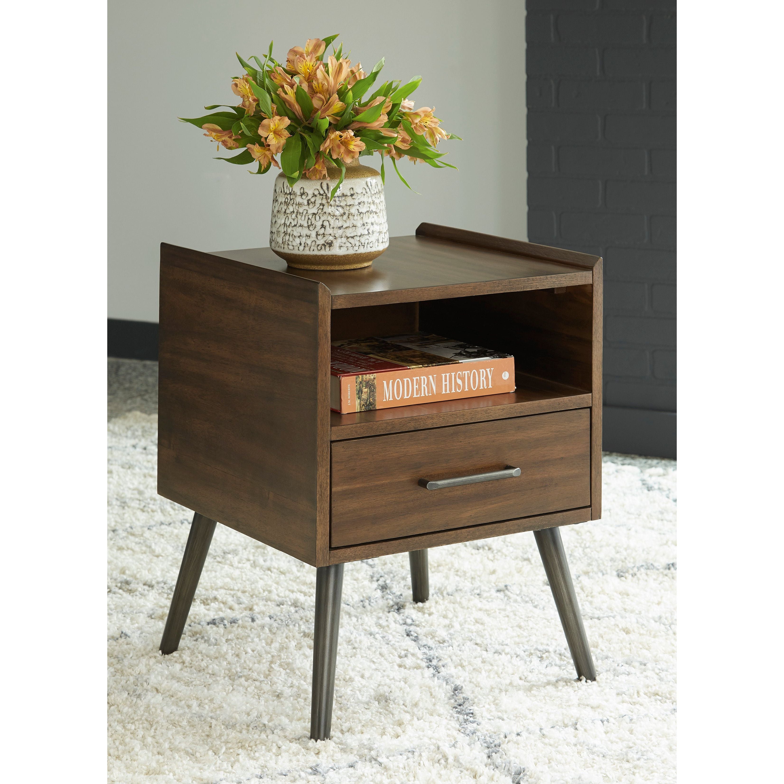 Calmoni End Table
