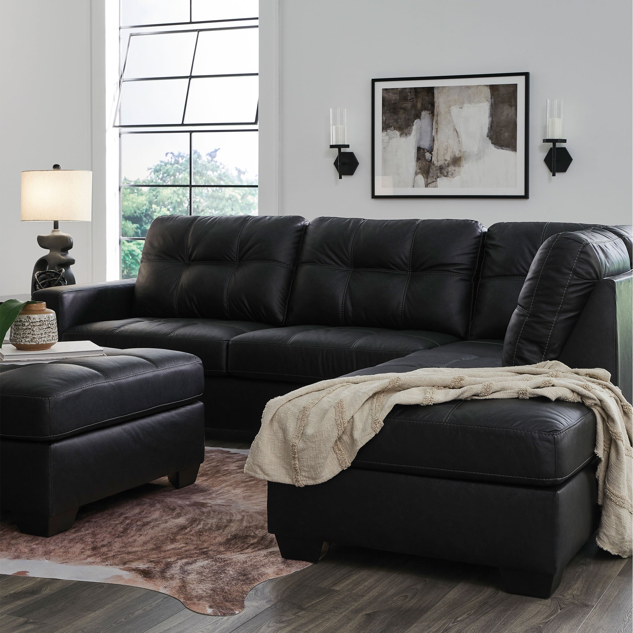 Barlin Mills 2-Piece Sectional with Chaise