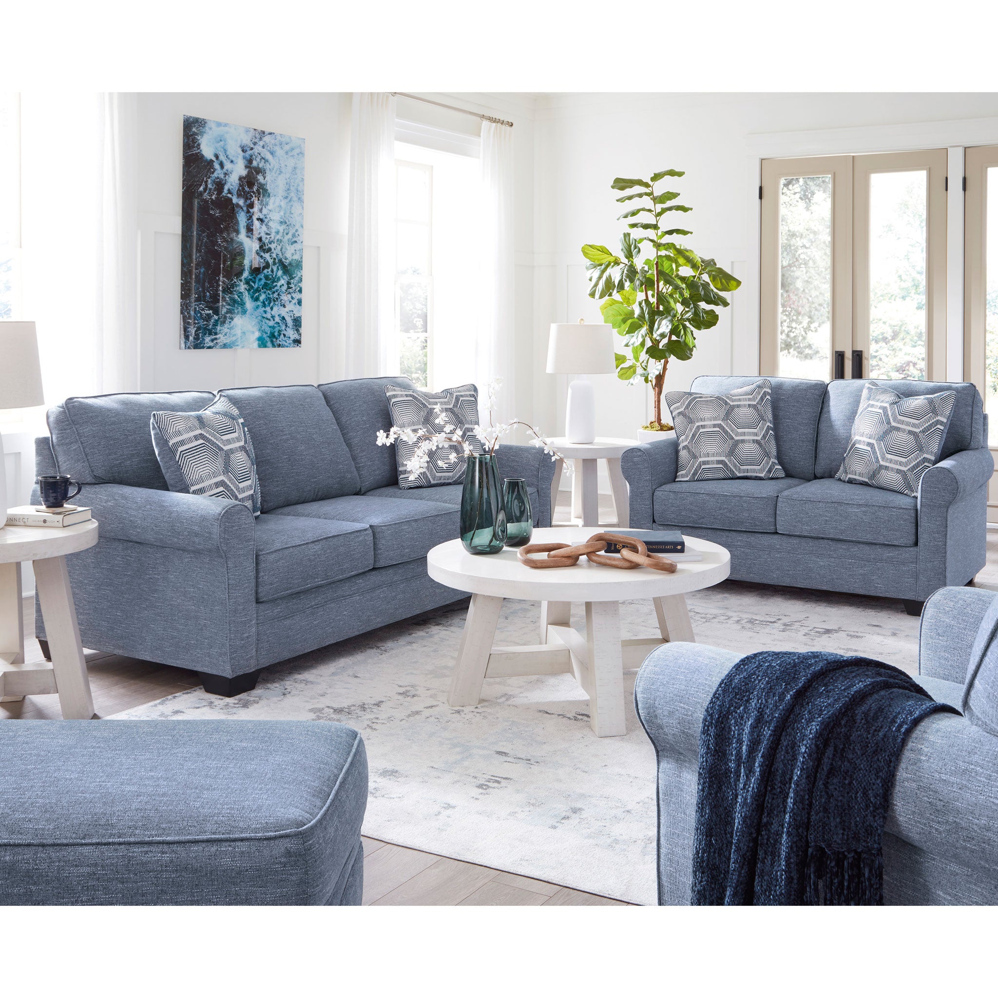 Carissa Manor Loveseat