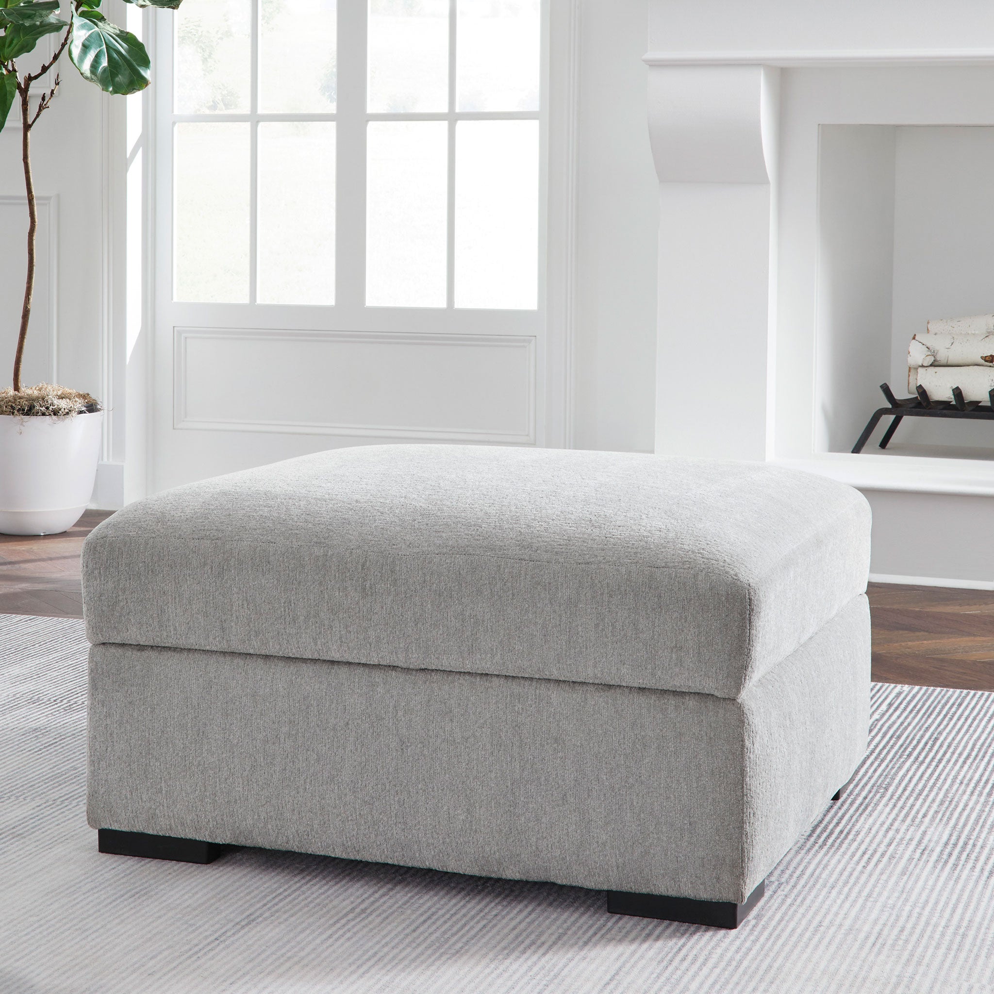 Gabyleigh Ottoman With Storage