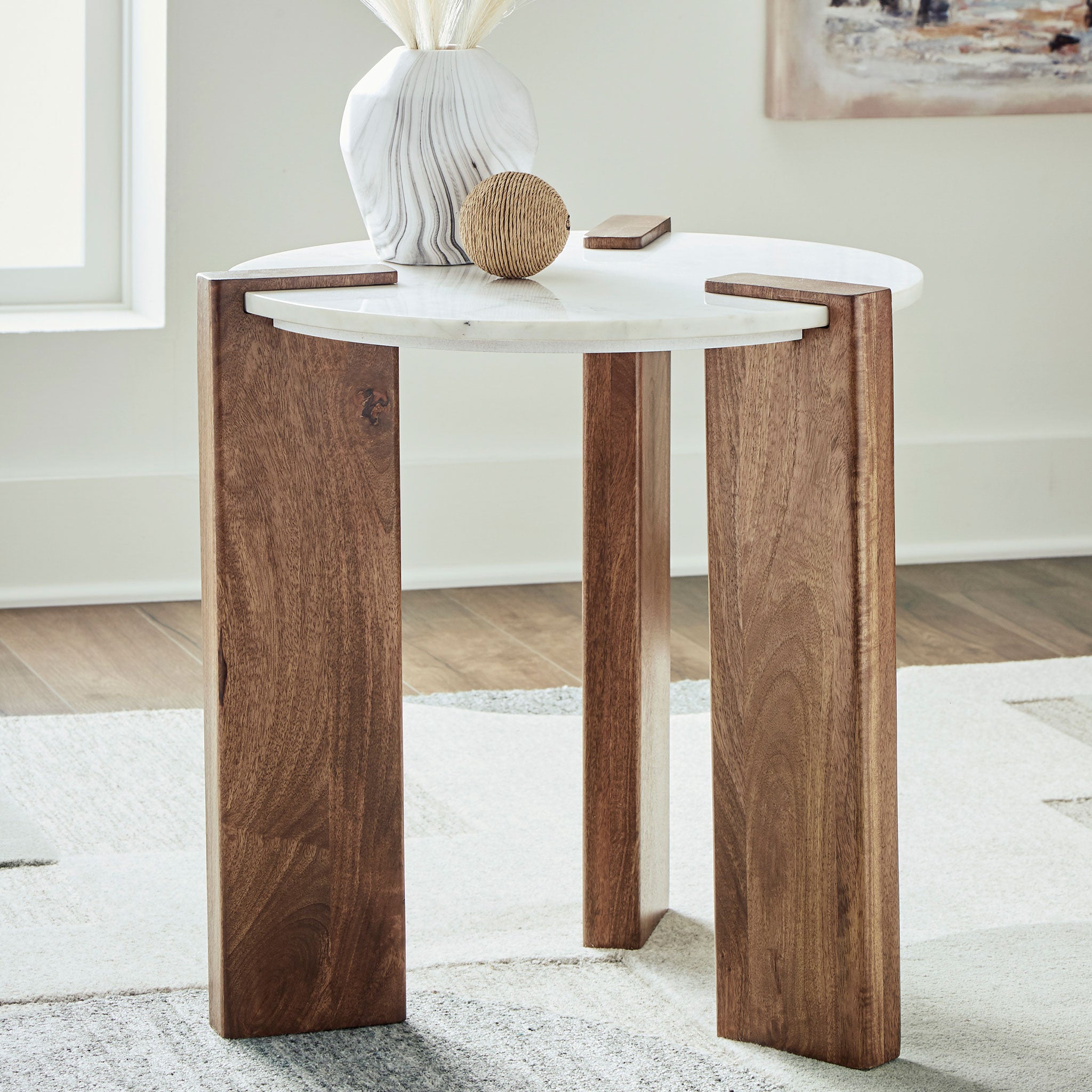 Isanti Round End Table