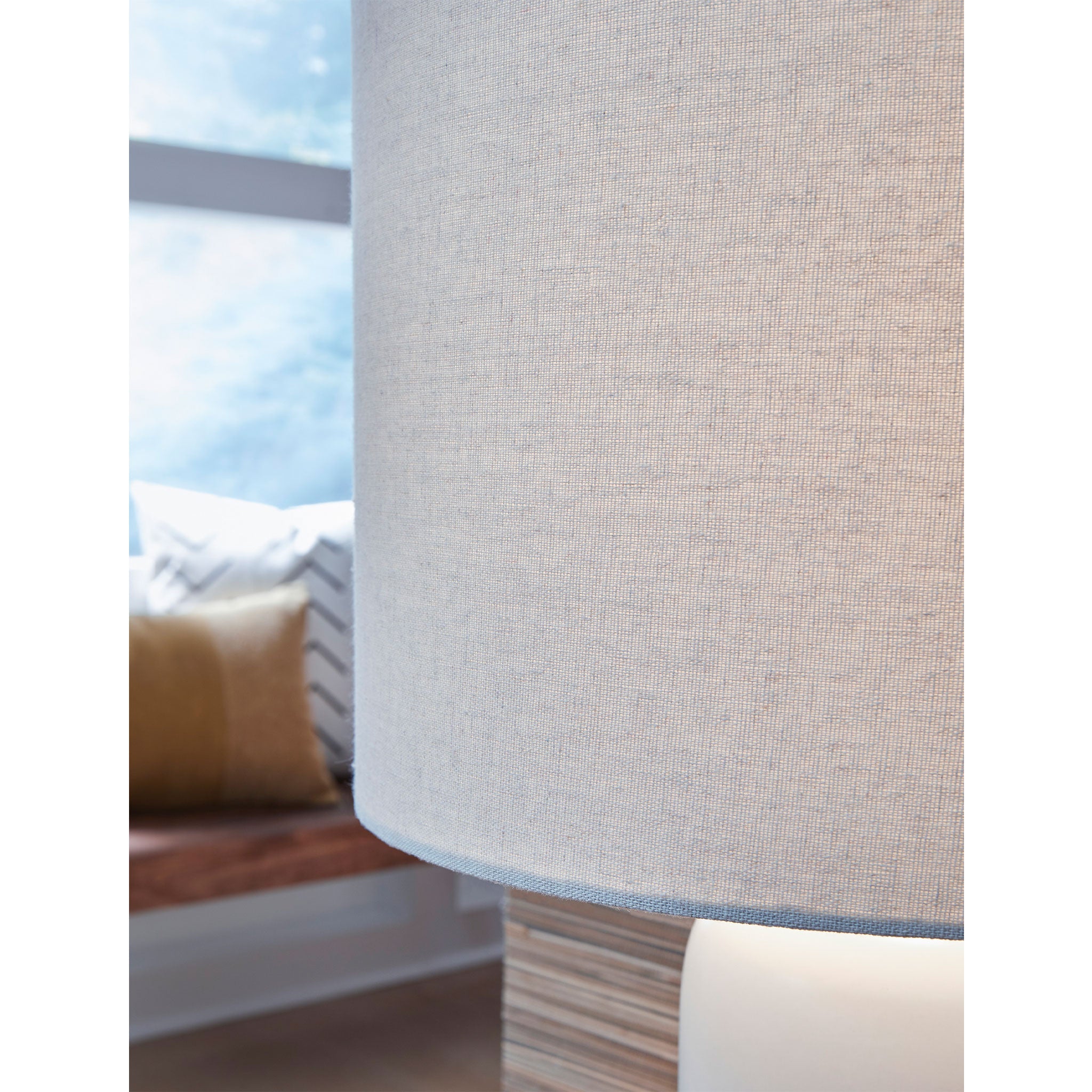 Lemrich Ceramic Table Lamp