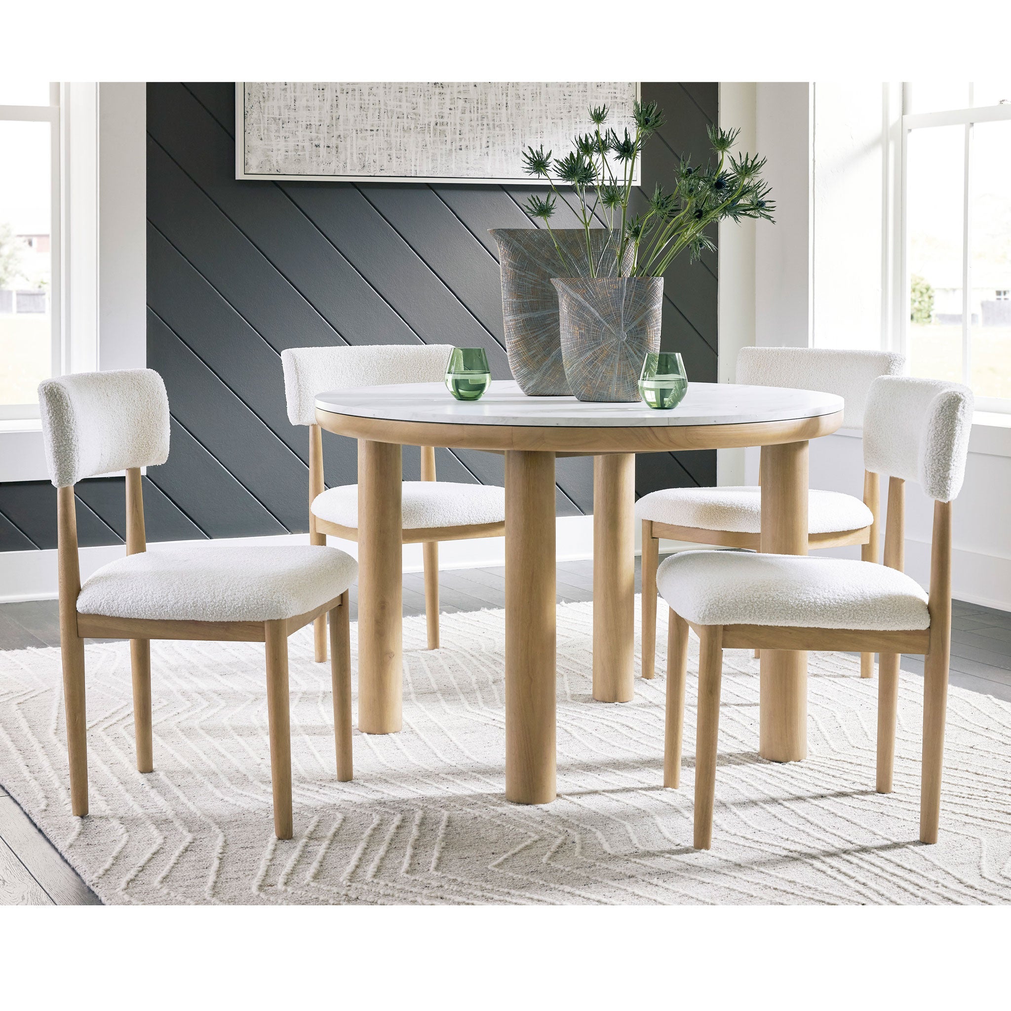 Sawdyn 5PC Dining Room Set