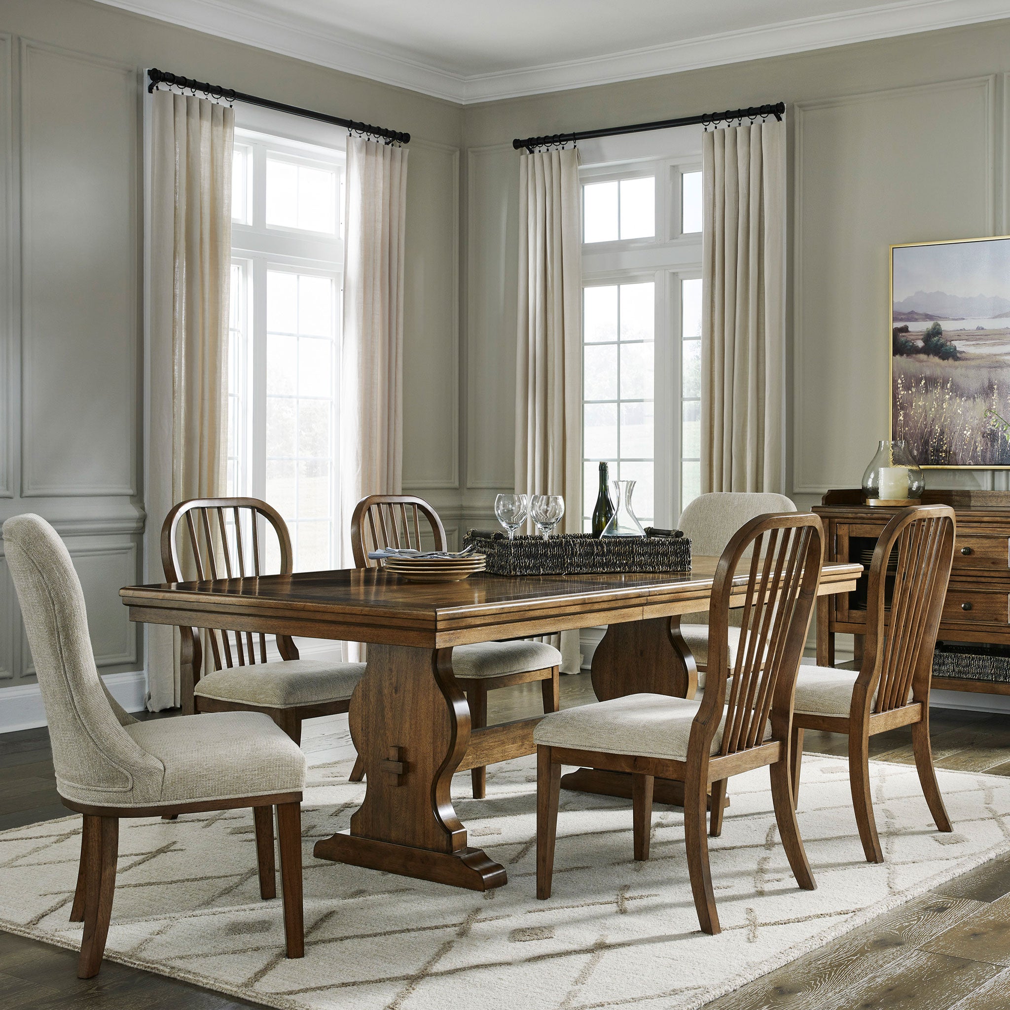 Sturlayne Dining Room Set