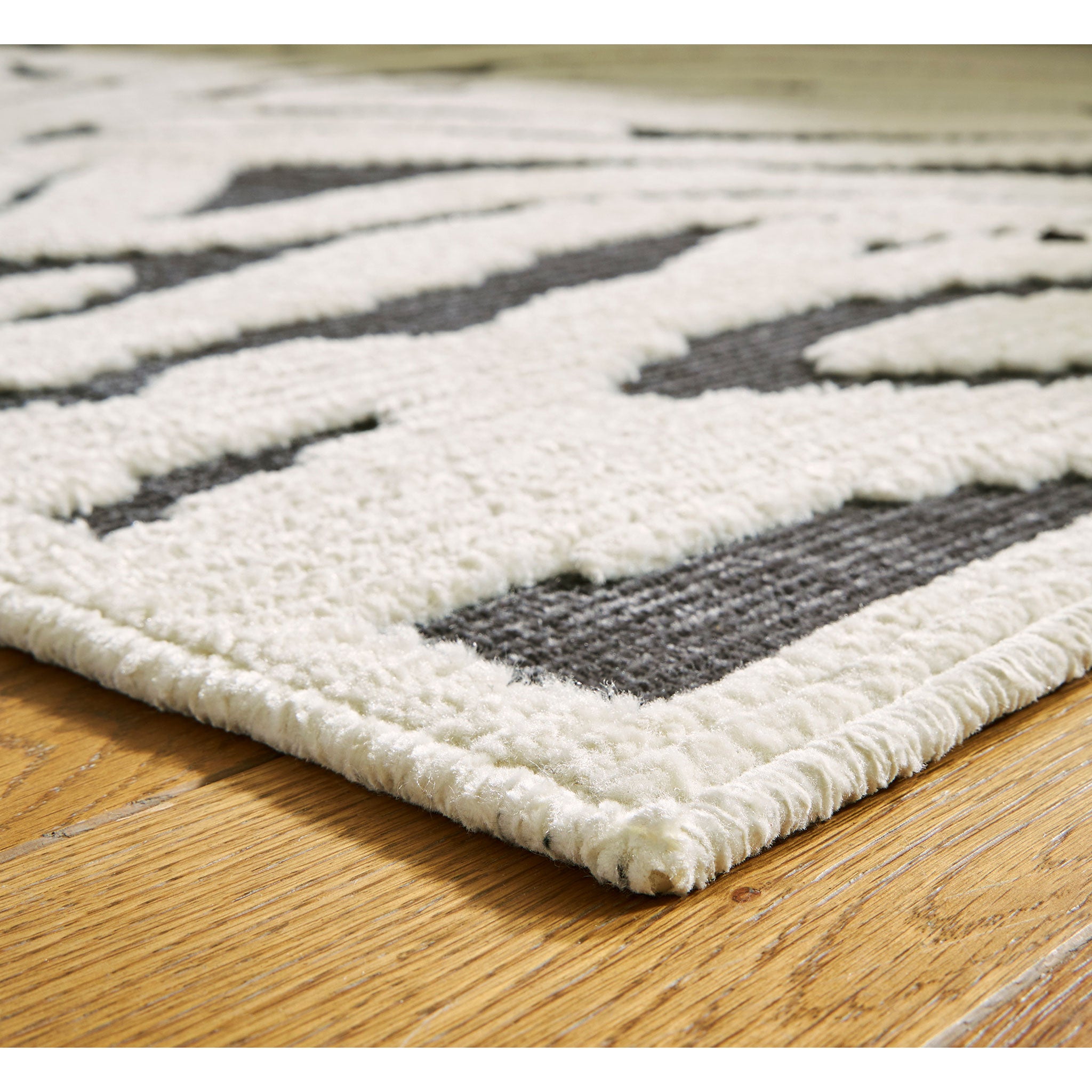 Thomwith Washable 5x7 Rug